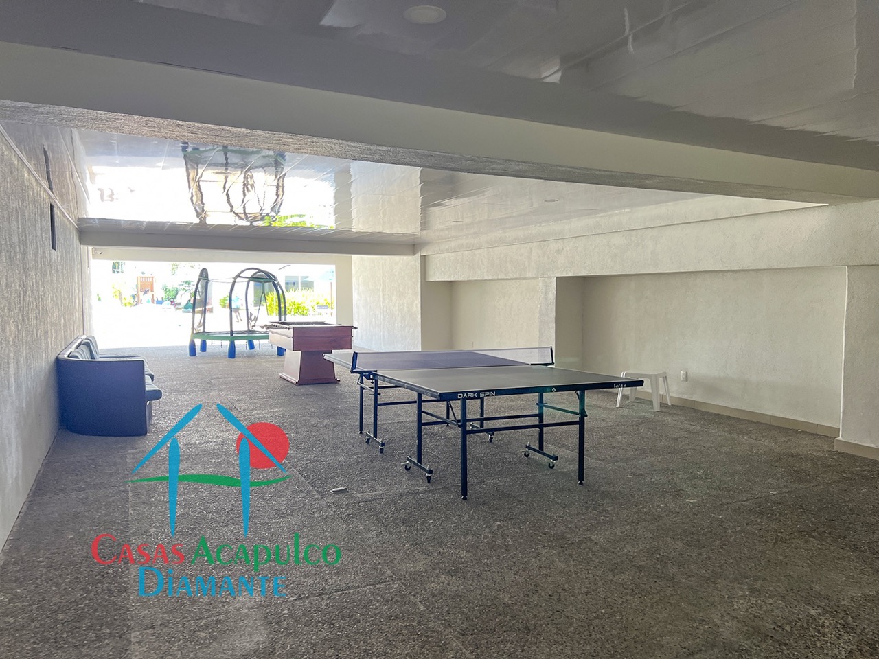 Acqualina Skylife - Salón de jóvenes 1